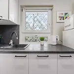 Lumina Cozy 3-room Near The Metro Station アパート ワルシャワ