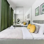 Appartamento Lumina Cozy 3-room Near The Metro Station *