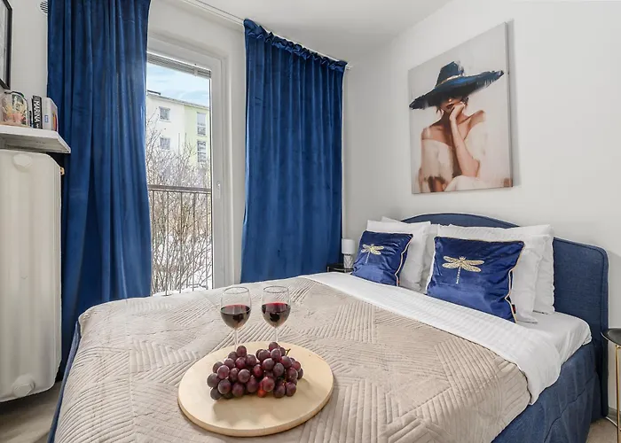 Lumina Cozy 3-room Near The Metro Station Appartamento