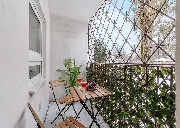 Lumina Cozy 3-room Near The Metro Station Warszawa