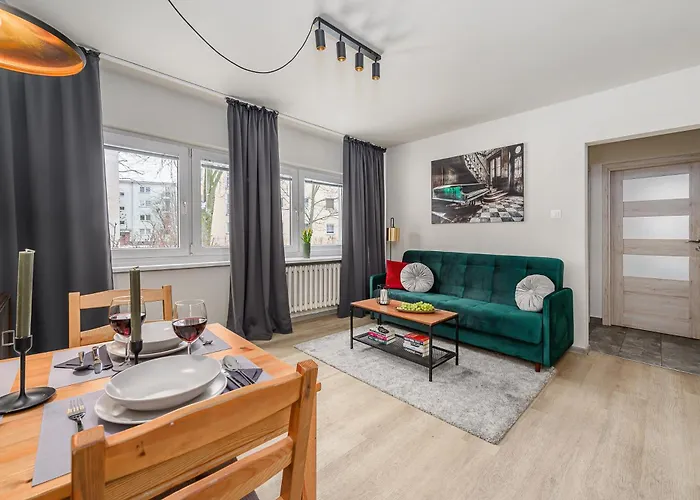 Lumina Cozy 3-room Near The Metro Station Warschau