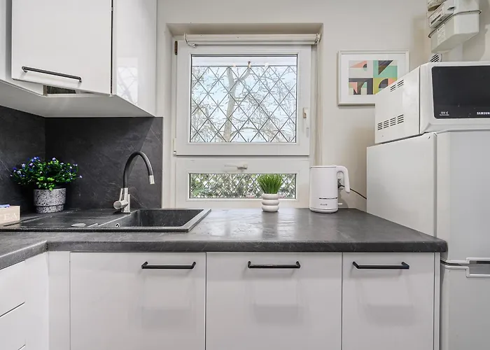 Lumina Cozy 3-room Near The Metro Station Appartement Warschau